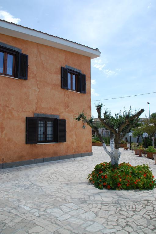 B&B Villa Claudia Anzio Exterior foto